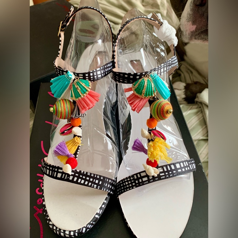 NIB Betsey Johnson DYNAH BLK/WHTE Sandals REG $175 SALE $70 size 9.5
